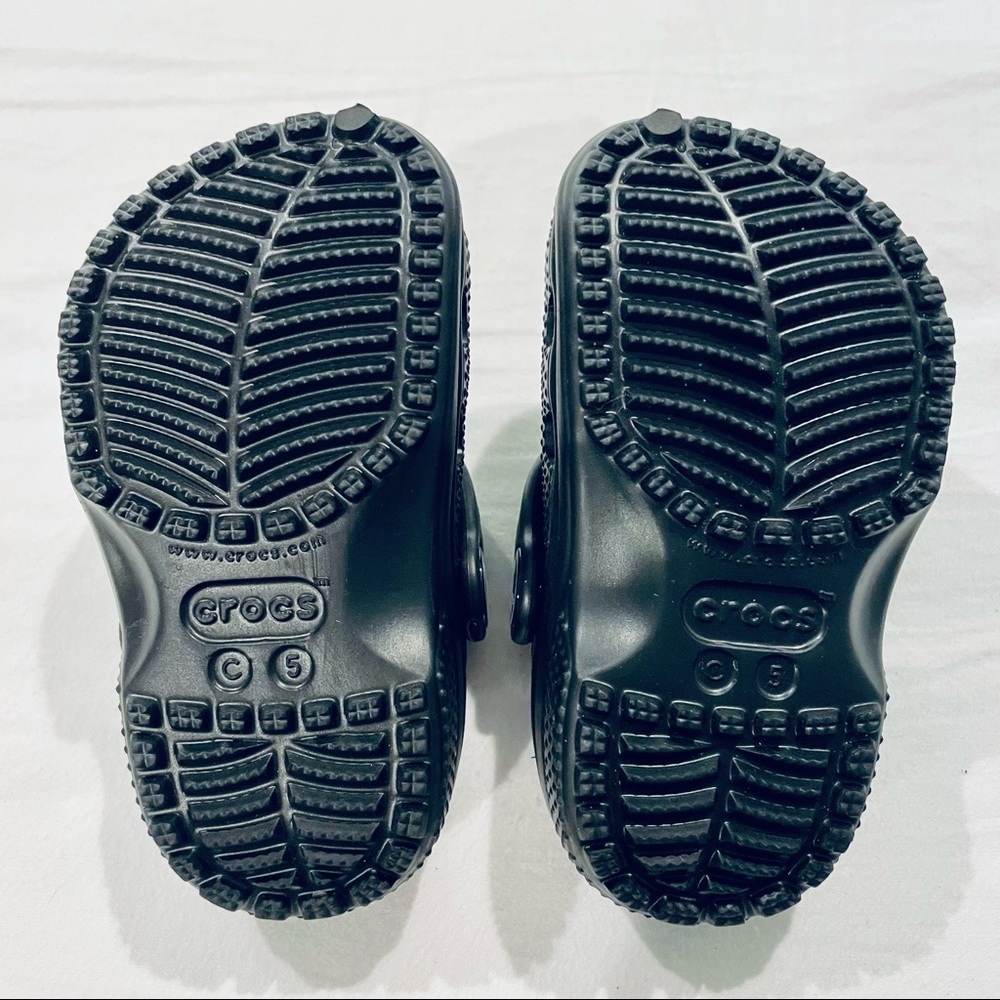 New Crocs Clogs Boys 5 Girls Classic Black Little Kids Infant Toddler Shoes - Picture 4 of 4